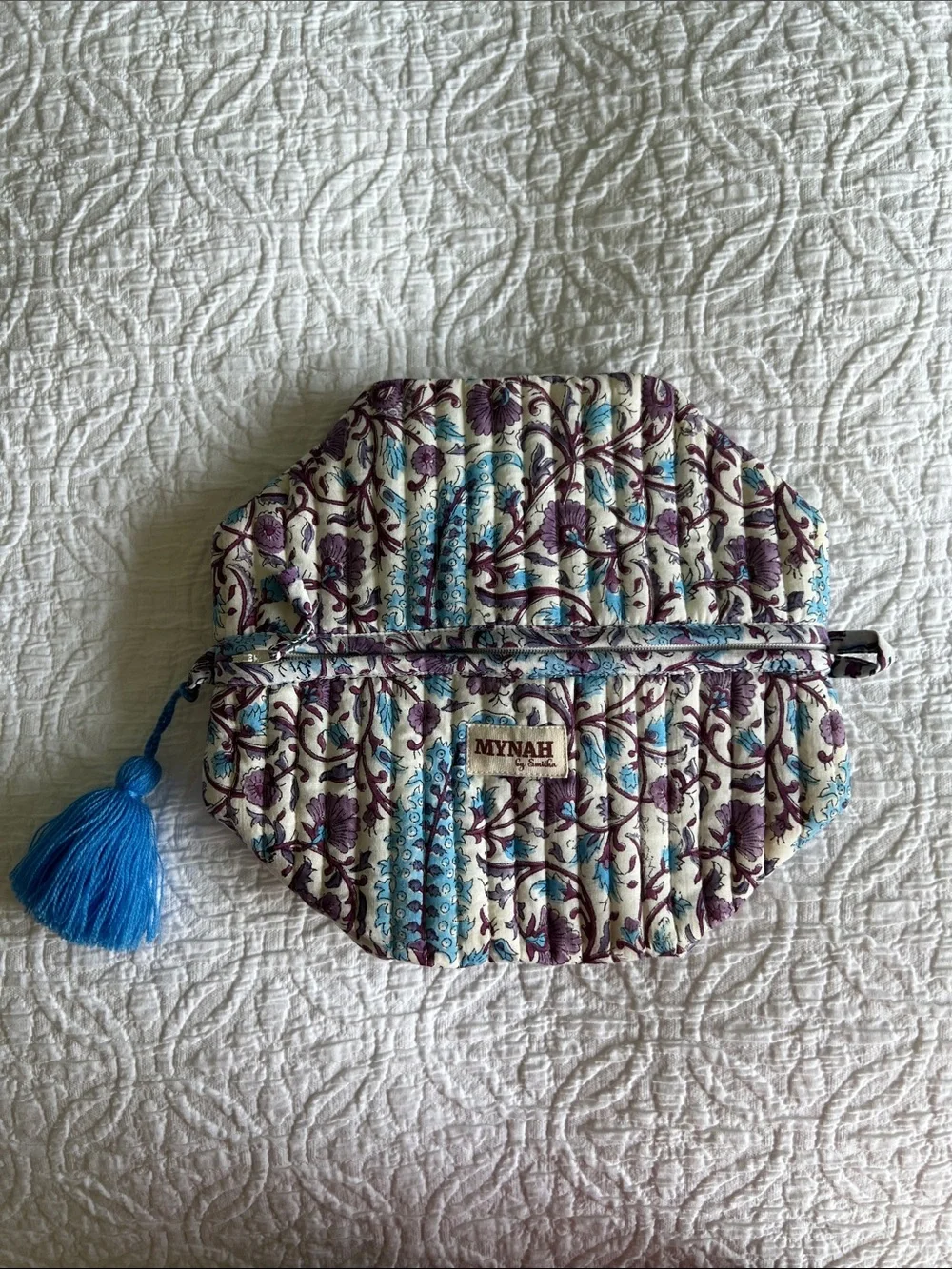 Mynah by Smitha Iris Skies Floral Quilted Cosmetic Bag NWOT